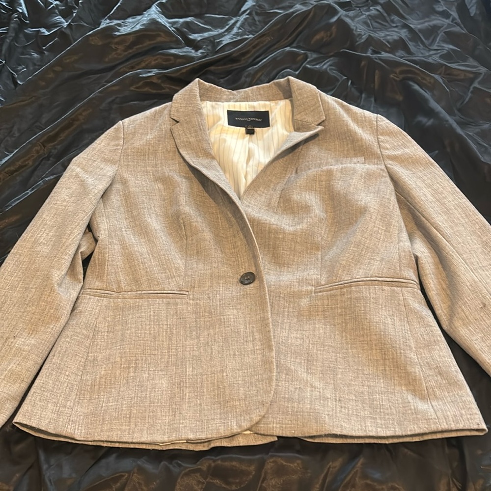 Banana Republic Women’s Grey Blazer